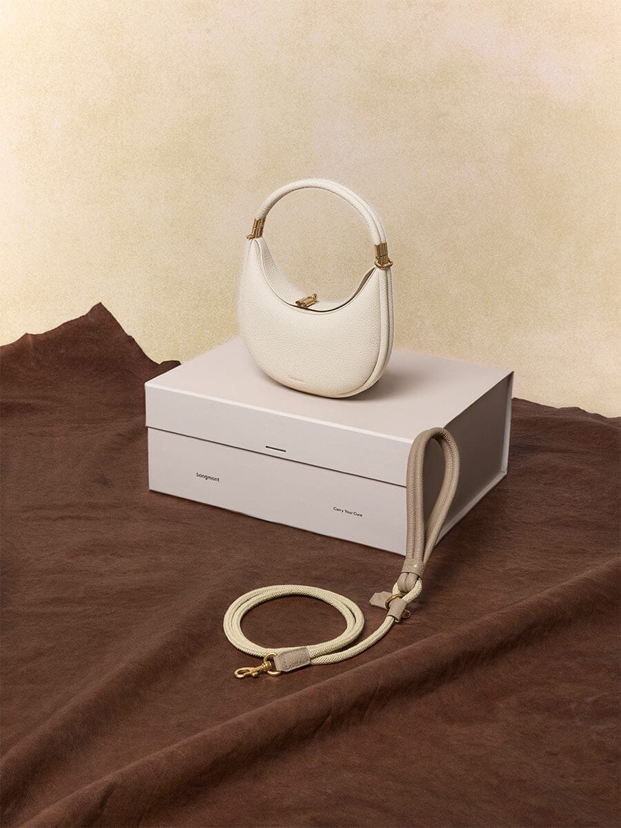 Small Luna & Pet Leash Box - Image 4