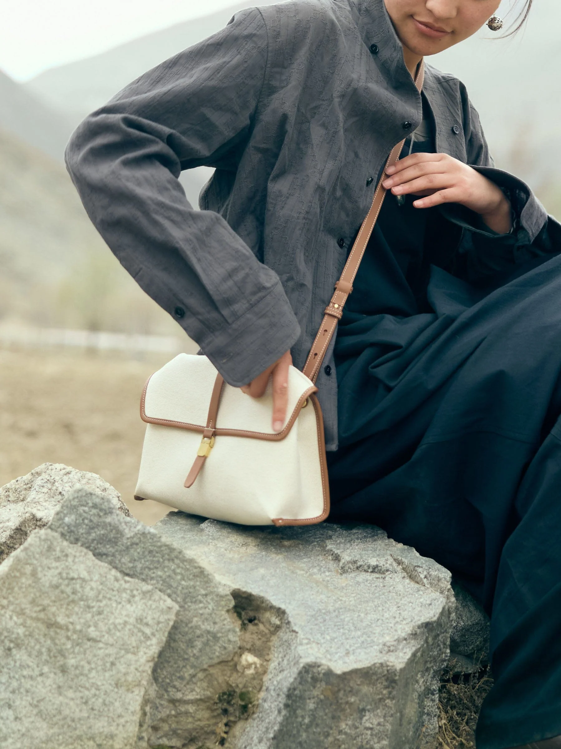 Small Shan Satchel Bag - Image 3